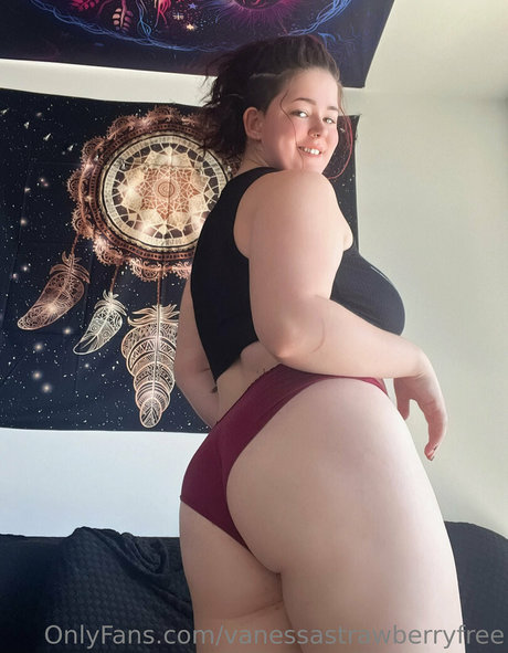 Vanessastrawberryfree