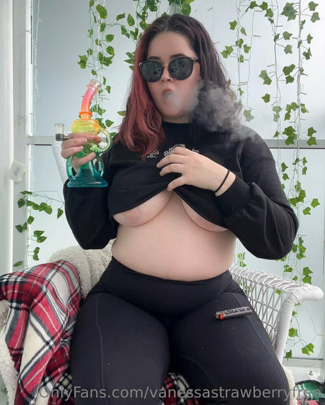 Vanessastrawberryfree