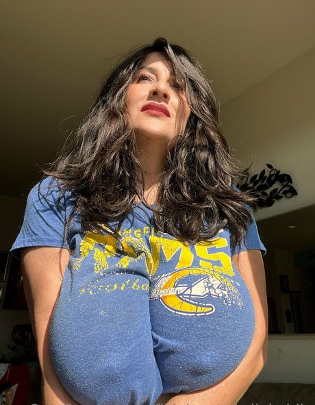 Officialantonellakahllo