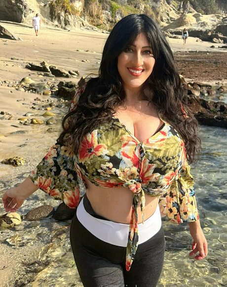 Officialantonellakahllo