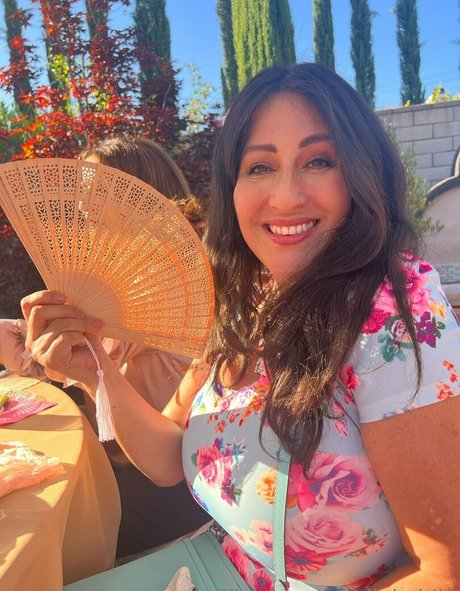 Officialantonellakahllo