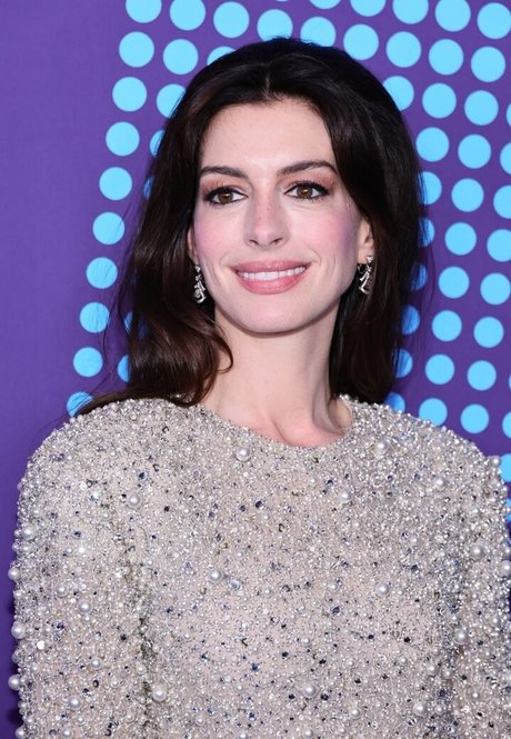 Anne Hathaway