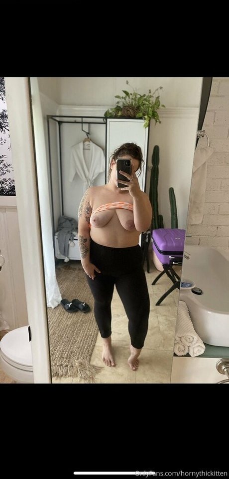 Hornythickitten