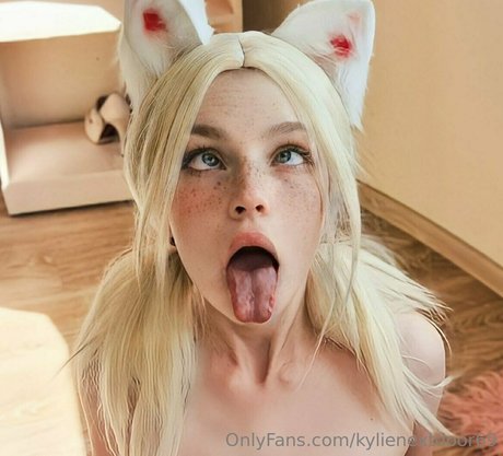 Kylienextdoor69