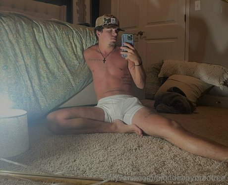 Blondeboybradfree