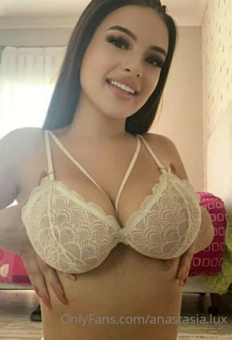 Anastasia Lux