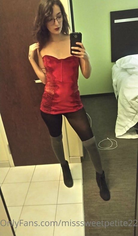 Misssweetpetite22