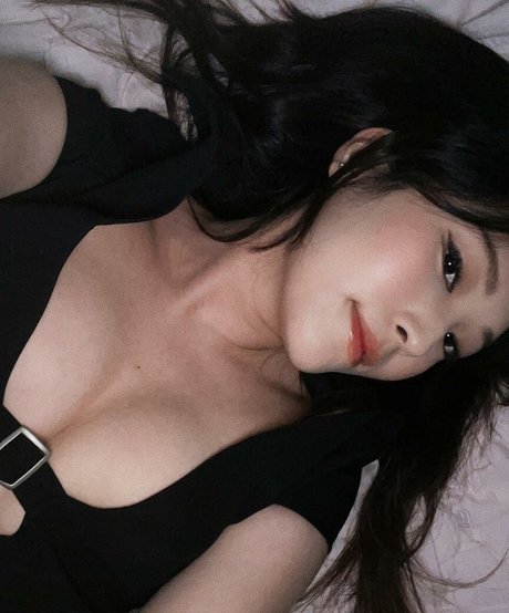 Kang Hee Yoon