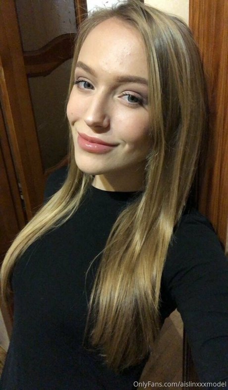 Aislinxxxmodel
