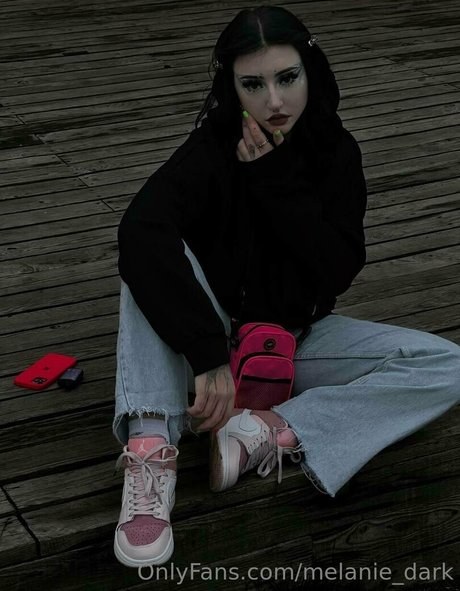 Melaniedark