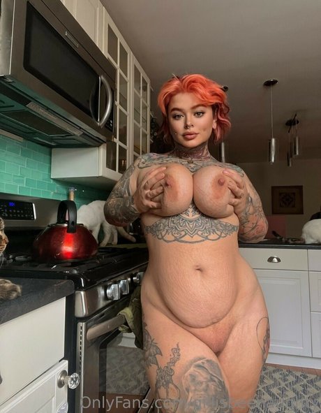 Gillianjiggs Everyones Mommy