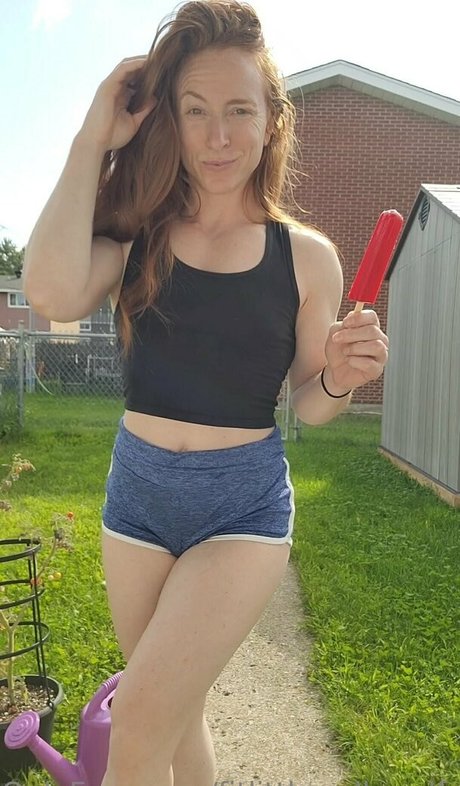 Fitlittleredheadfree