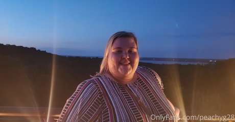 Peachyg28