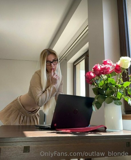 Outlawblonde
