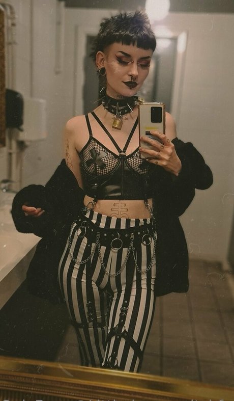 Littledemonwitchfree