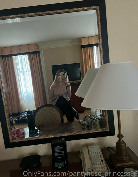 Pantyhoseprincess99