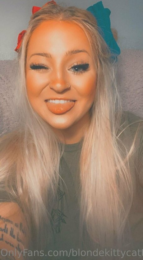 Blondekittycattt