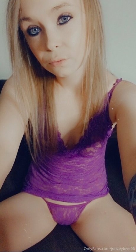 Jonzeylove96