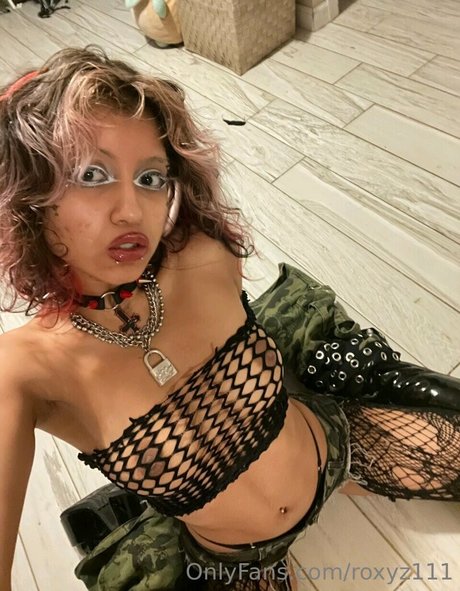 Roxyz111