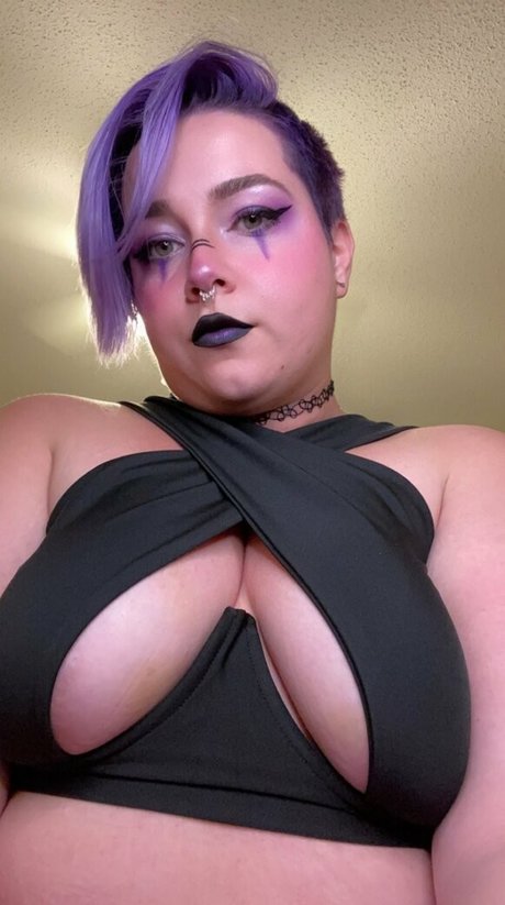 Unsupervisedhousewife