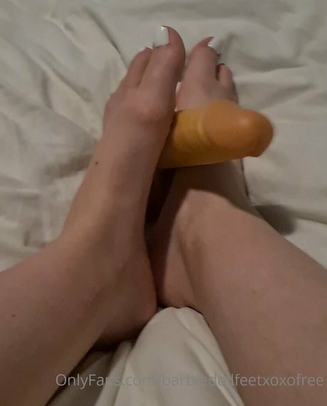 Barbiedollfeetxoxofree