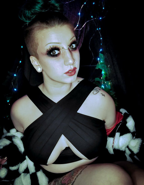 Sarahsuccubusfreepreview