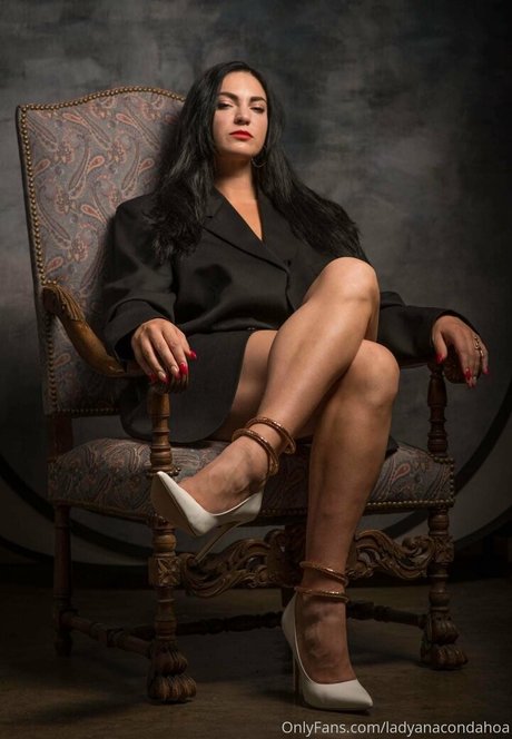 Ladyanacondahoa