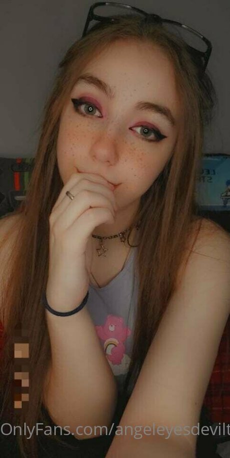 Angel Eyes Devil Thighs