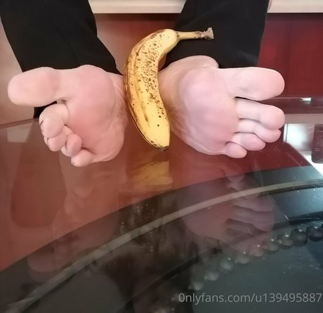 Footmistressmissb