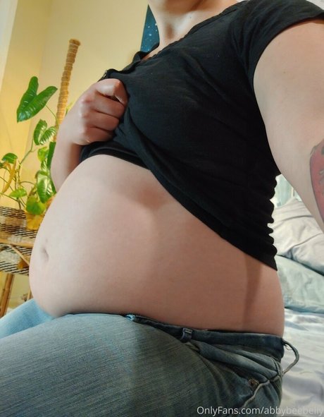 Abbybeebelly