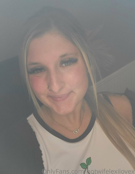 Hotwifelexilovex