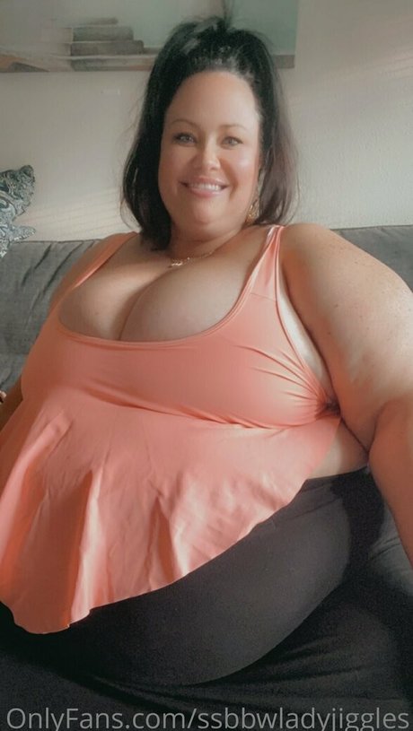 Ssbbwladyjiggles