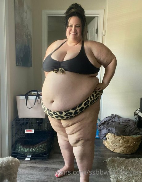 Ssbbwladyjiggles