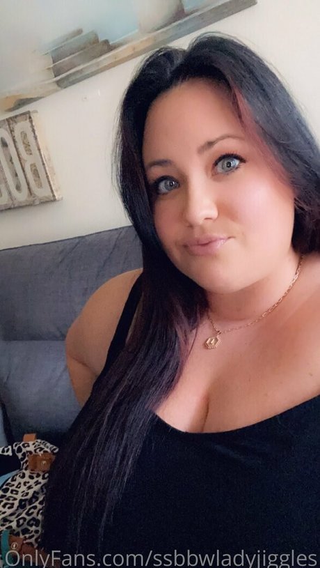 Ssbbwladyjiggles
