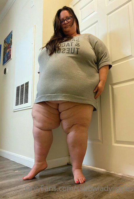Ssbbwladyjiggles