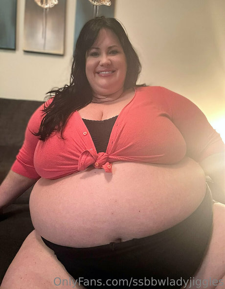 Ssbbwladyjiggles