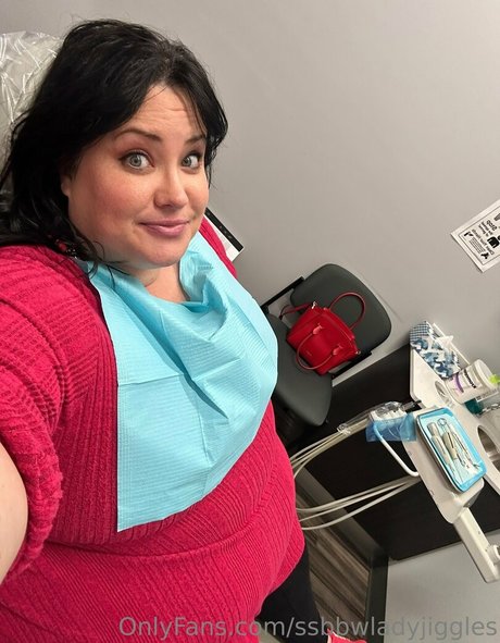 Ssbbwladyjiggles