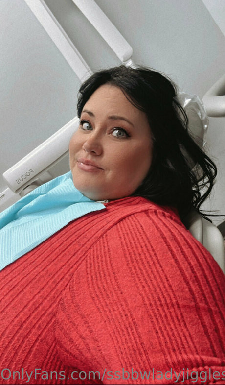 Ssbbwladyjiggles