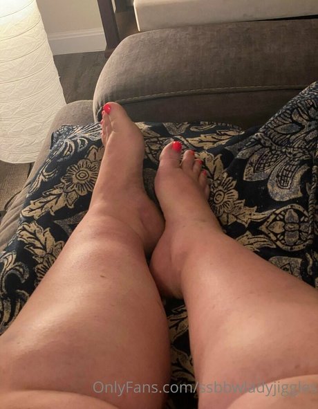 Ssbbwladyjiggles
