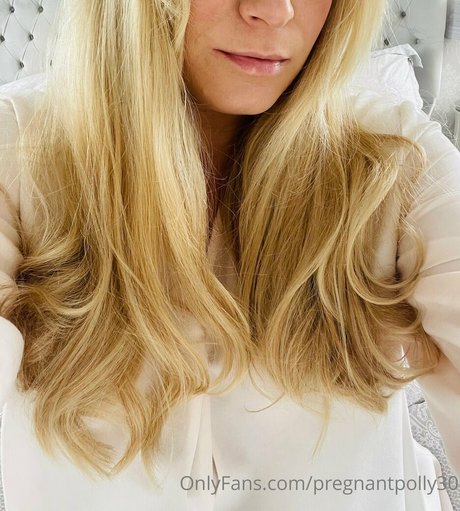 Pregnantpolly30
