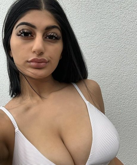 Busty Indian