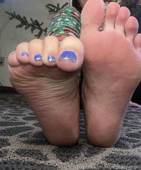 Feetiesmysweeties